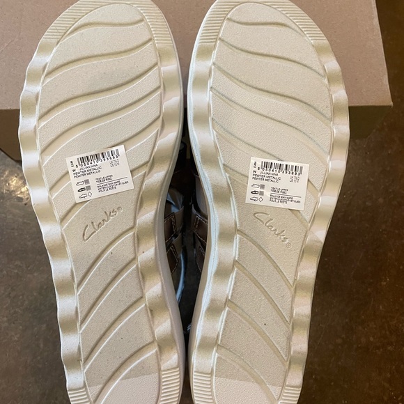 Clarks Sandals - Picture 3 of 7